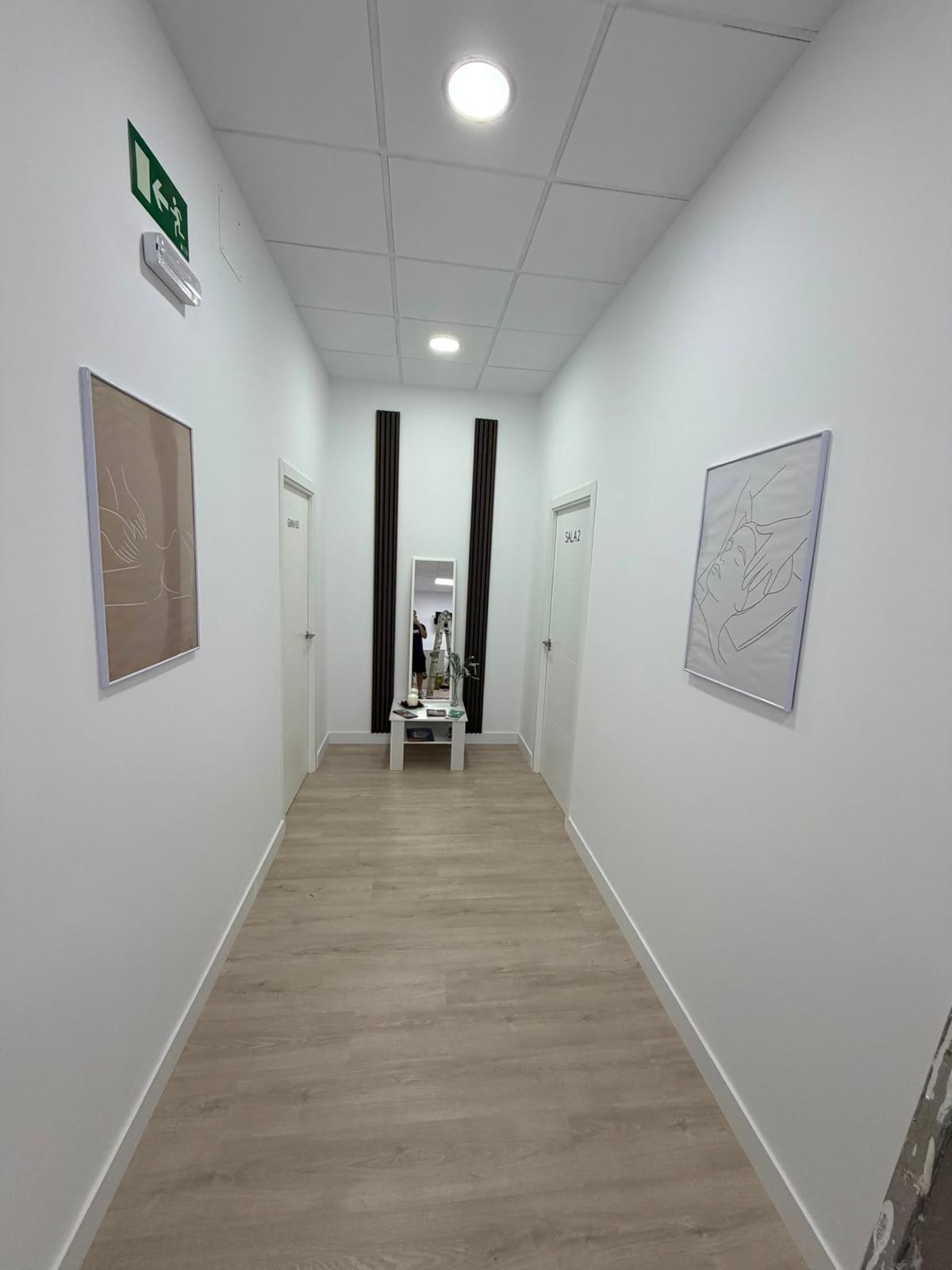 Pasillo de acceso a las salas